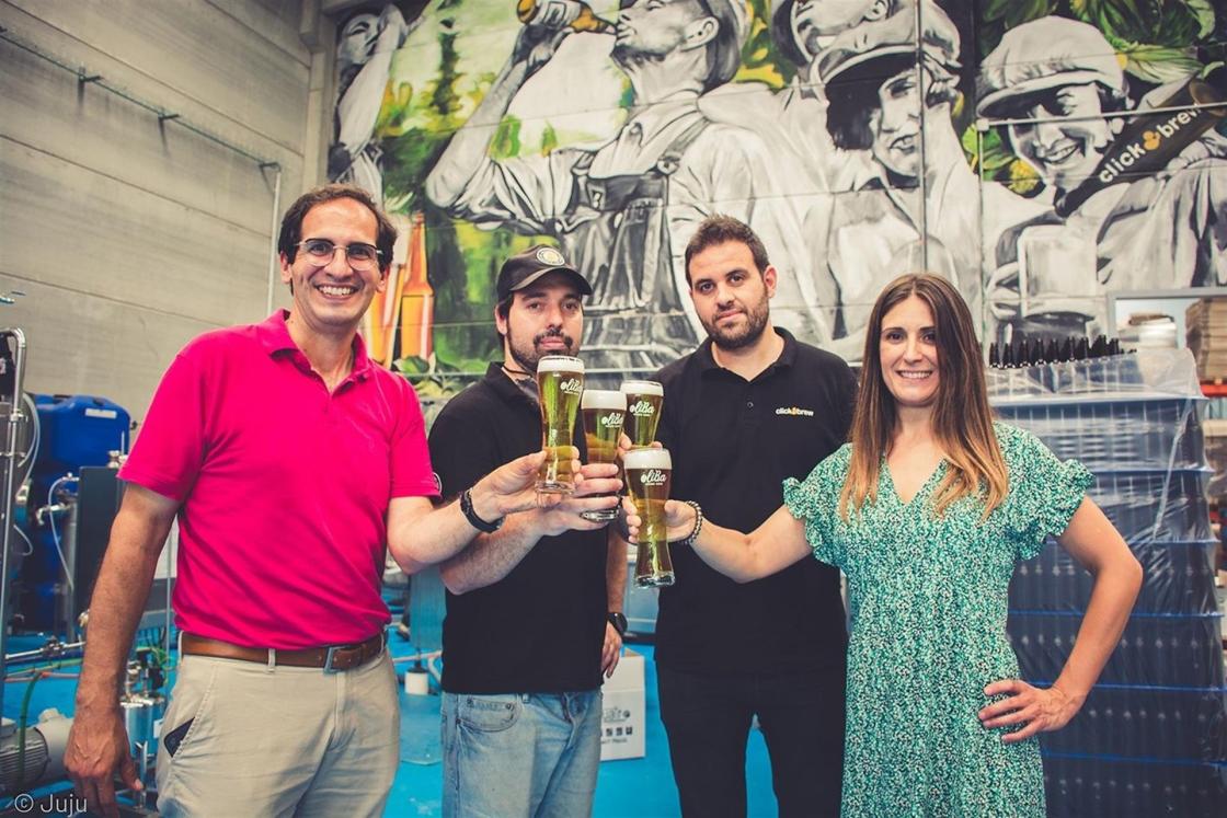 Ivan Caelles, CEO de OLIBA Green Beer, y Sandra López, gerente. Autor: Judit Rivas Molins