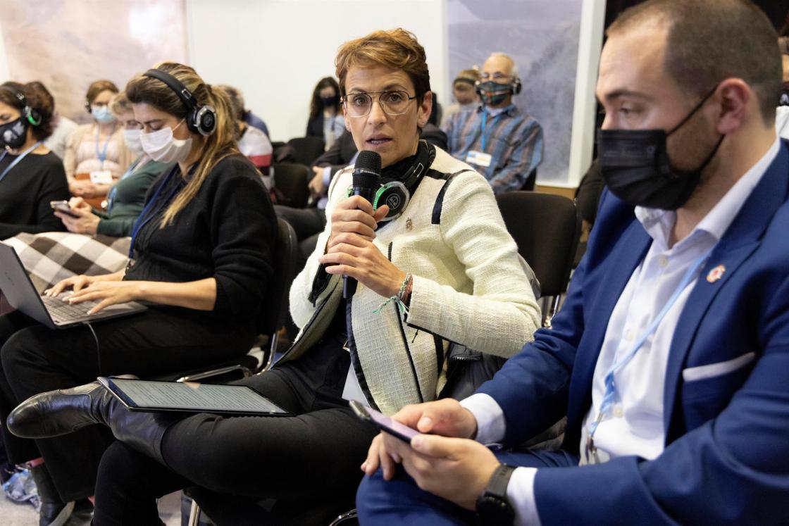 La presidenta de Navarra, María Chivite, durante su asistencia a la cumbre del clima COP26, este lunes en Glasgow (Escocia). EFE/ Robert Perry