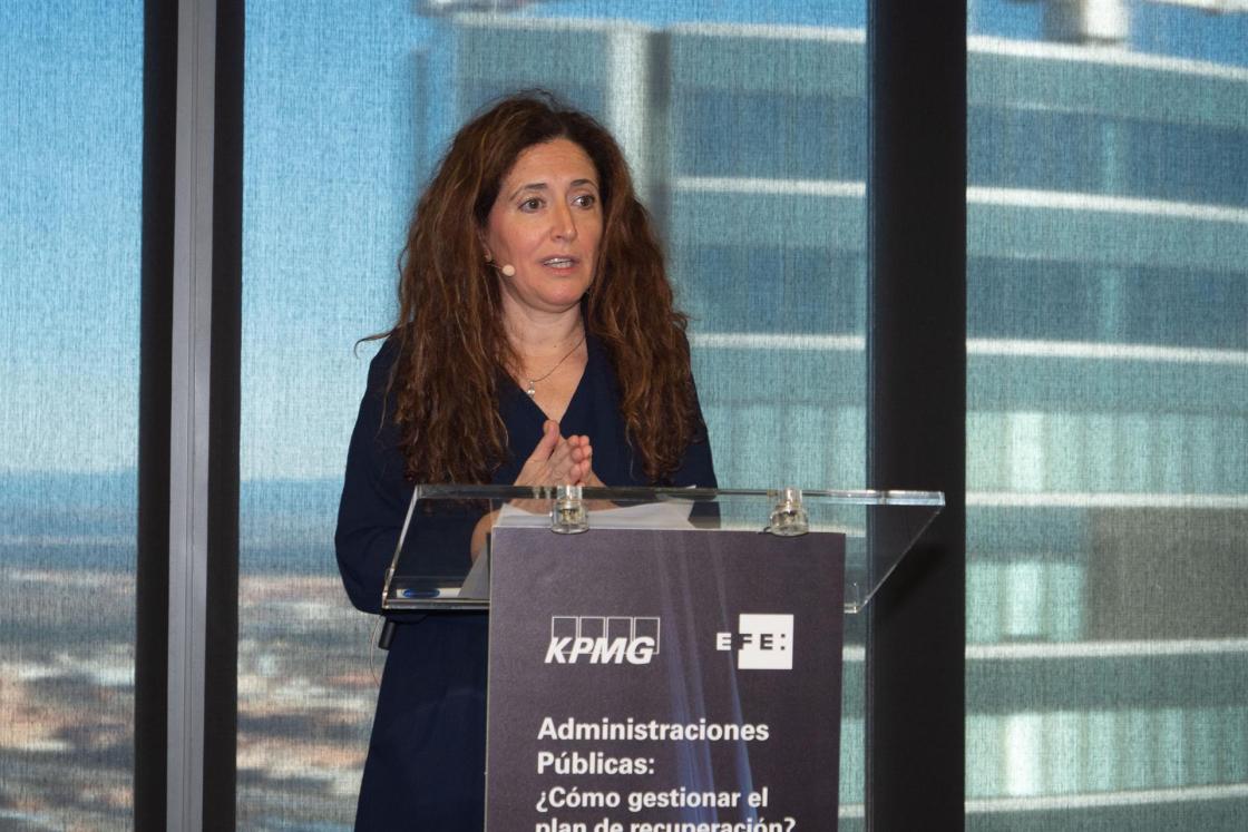 Madrid, 15 dic (EFE).- En la foto, la secretaria general de Fondos Europeos, Mercedes Caballero, durante el webinar "Administraciones Públicas: ¿Cómo gestionar el plan de recuperación?", organizado conjuntamente por la Agencia EFE y KPMG. EFE
