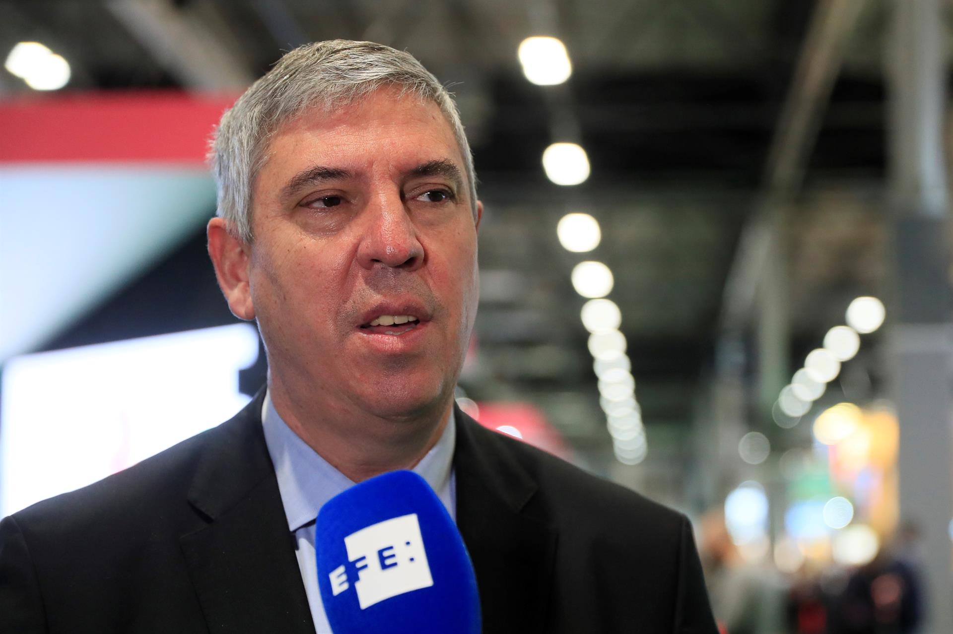El presidente del Comité Ejecutivo de Ifema, José Vicente de los Mozos, en declaraciones a Efe en Fitur en las que ha señalado que esta iniciativa otorga a Ifema un papel activo en la promoción internacional de Madrid como destino turístico. EFE/Fernando Alvarado