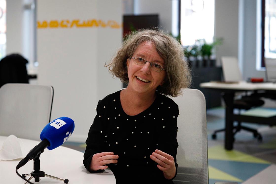 MADRID, 24/02/2022.- España es "un buen ejemplo en la familia europea" en el ámbito de la economía social y aprender de ella "es importante", según la eurodiputada Katrin Langensiepen, presidenta de una delegación de la Comisión de Empleo y Asuntos Sociales del Parlamento Europeo (PE) que acaba de visitar el país. “No podemos trasladar España a Suecia o a Alemania, pero podemos convencer e implementar algunas de sus estructuras. Creo que aprender de España es importante”, ha comentado Langensiepen, del grupo Verdes/ALE, en una entrevista con Efe.-EFE/Giannis Triantafyllidis