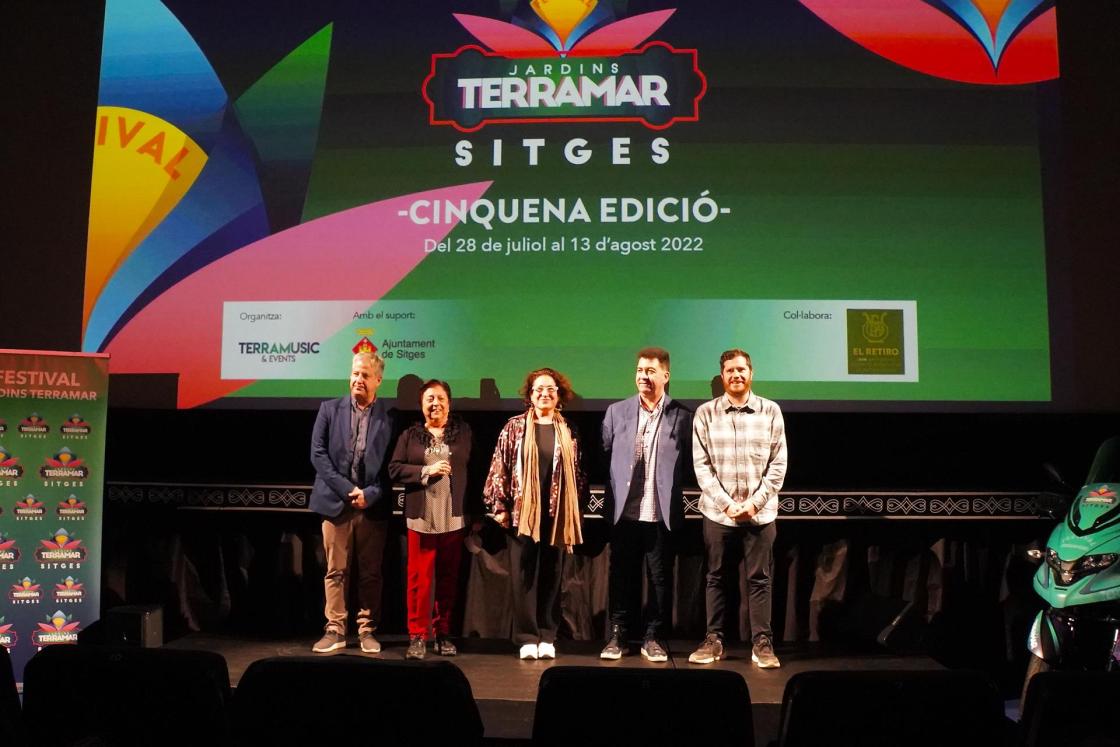 Sitges (Barcelona), 30 mar (EFE). Ferran Fanlo, codirector del Festival, Elena Ferré, presidenta de El Retiro, Aurora Carbonell, alcaldesa de Sitges, Juan Ramón Rodríguez, codirector del Festival y Xavier Salmerón, regidor (concejal) de Cultura