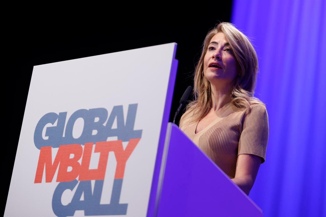 La ministra de Transportes, Raquel Sánchez, da un discurso durante la inauguración del Global Mobility Call, este martes, en el recinto ferial IFEMA Madrid. EFE/ Mariscal