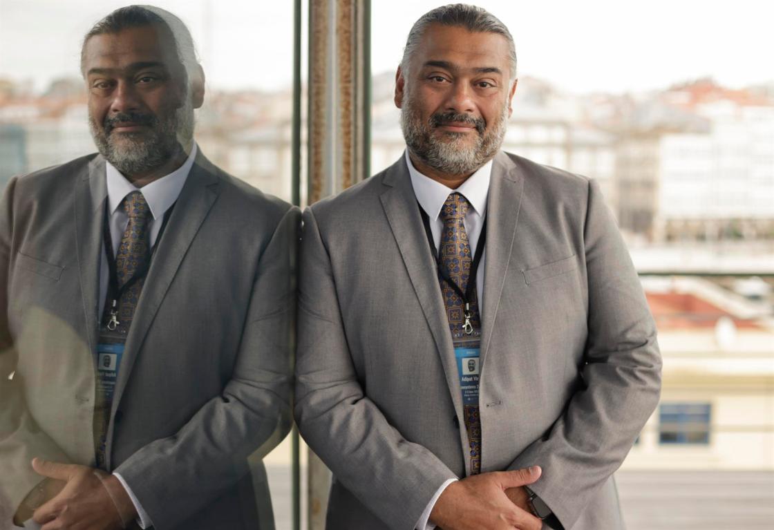 A CORUÑA, 02/06/2022.-Adiptat Virdi, especialista en inmersión digital que fue directivo en Facebook, posa durante la entrevista concedida a la Agencia EFE, en el ámbito del foro Ecosystems 2030, que se celebra estos días en A Coruña. EFE/Cabalar