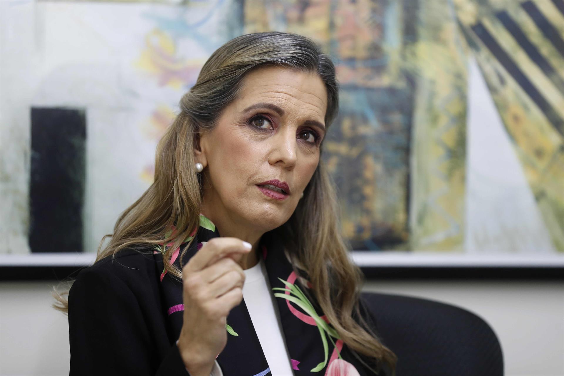 Rocío Chirinos, Directora de Educación de la Universidad Internacional de La Rioja (UNIR) en Perú y presidenta del comité organizador del II Congreso Virtual Internacional de Educadores, habla durante una entrevista con Efe, hoy, en Lima (Perú). EFE/Paolo Aguilar