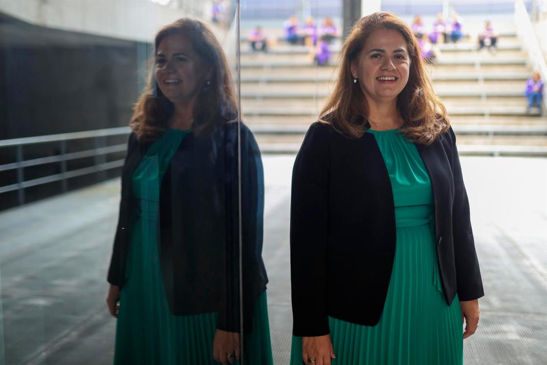 María Camila Uribe, coordinadora de la Red de Ciudades del BID, posa hoy durante una entrevista con EFE en el marco de la Cumbre Global de Alcaldes C40, en Buenos Aires (Argentina). EFE/Juan Ignacio Roncoroni 