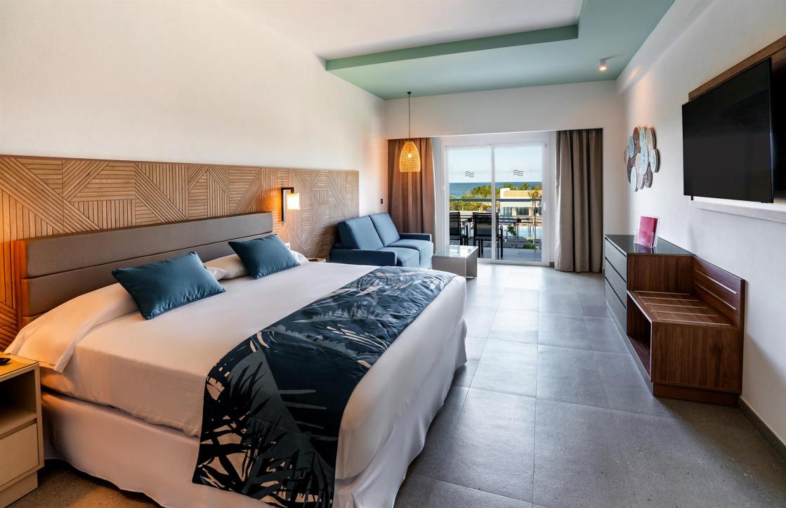 Fotografía sin fecha de toma cedida hoy, por RIU Hotels & Resort, de una habitación del Hotel RIU Latino en el balneario de Cancún, Quintana Roo (México). EFE/ RIU Hotels & Resort / SÓLO USO EDITORIAL/SÓLO DISPONIBLE PARA ILUSTRAR LA NOTICIA QUE ACOMPAÑA (CRÉDITO OBLIGATORIO) 