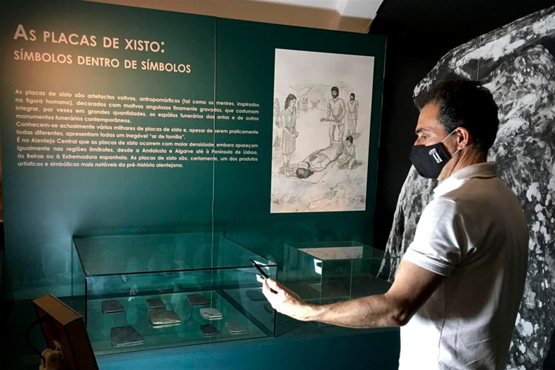 VILAR FORMOSO (PORTUGAL), 11/10/2022.-La cooperación transfronteriza también se ha aliado en pro de la cultura ibérica. Es el caso del proyecto LIMUS, que nació auspiciado por los fondos POCTEP para "facilitar el acceso a los museos" de ambos lados de la frontera y, de manera especial, acercarlos al público juvenil, dice a EFE uno de los coordinadores, el catedrático de Electrónica de la Universidad de Extremadura Fernando Álvarez. EFE/BioImpAce / Emprende Makers / Limus/***SOLO USO EDITORIAL/SOLO DISPONIBLE PARA ILUSTRAR LA NOTICIA QUE ACOMPAÑA (CRÉDITO OBLIGATORIO)***