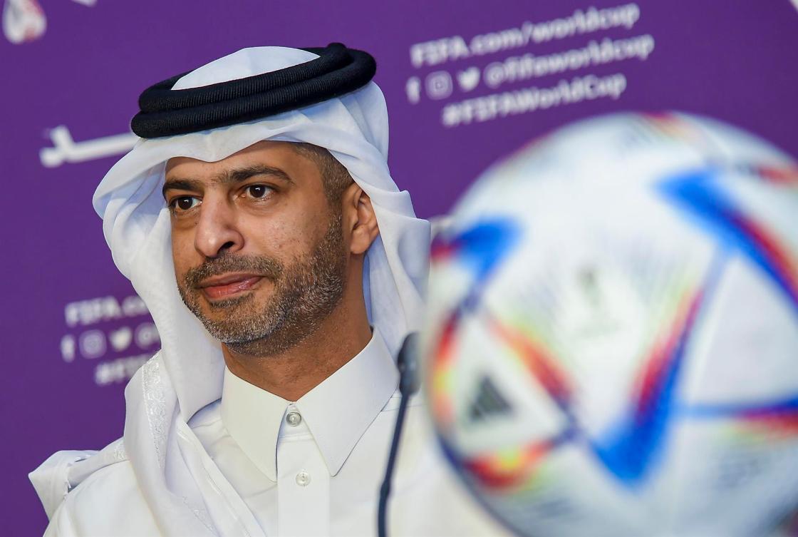 DOHA (QATAR), 17/10/2022.- El CEO de Qatar 2022, Nasser Al Khater, ofrece una rueda de prensa a un mes del Mundial de Qatar 2022 de la FIFA, este lunes en Doha. EFE/ Noushad Thekkayil