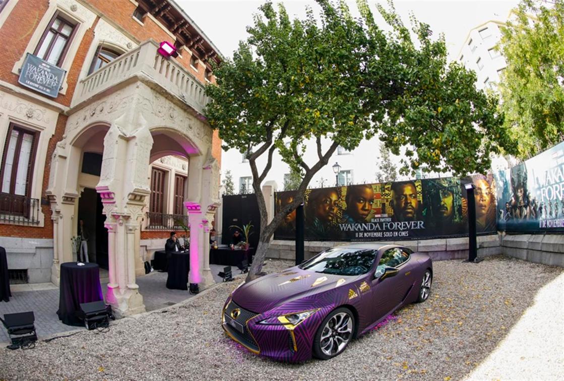 MADRID, 04/11/2022.- Vista de la presentación del espacio de Marvel y Lexus con motivo de la película "Black Panther", que se estrenará el próximo 11 de noviembre, este viernes en el Palacio Santa Barbara en Madrid. EFE/David Fernández