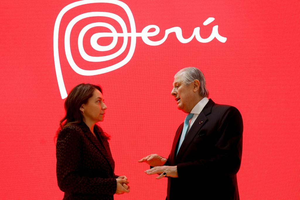 The president of the Commission for the Promotion of Peru for Export and Tourism (Promperu), Amora Carbajal and the Peruvian ambassador to Spain, Oscar Maúrtua, gave an interview to Efe on Thursday during their visit to the Fitur 2023 fair at Ifema in Madrid, Spain. EFE/ J.J.Guillén