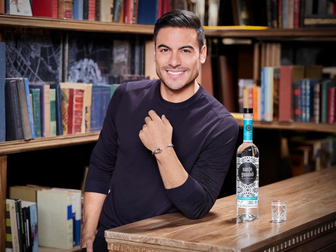 Fotografía cedida por Santo Gusano que muestra al cantante Carlos Rivera. EFE/ Santo Gusano SOLO USO EDITORIAL