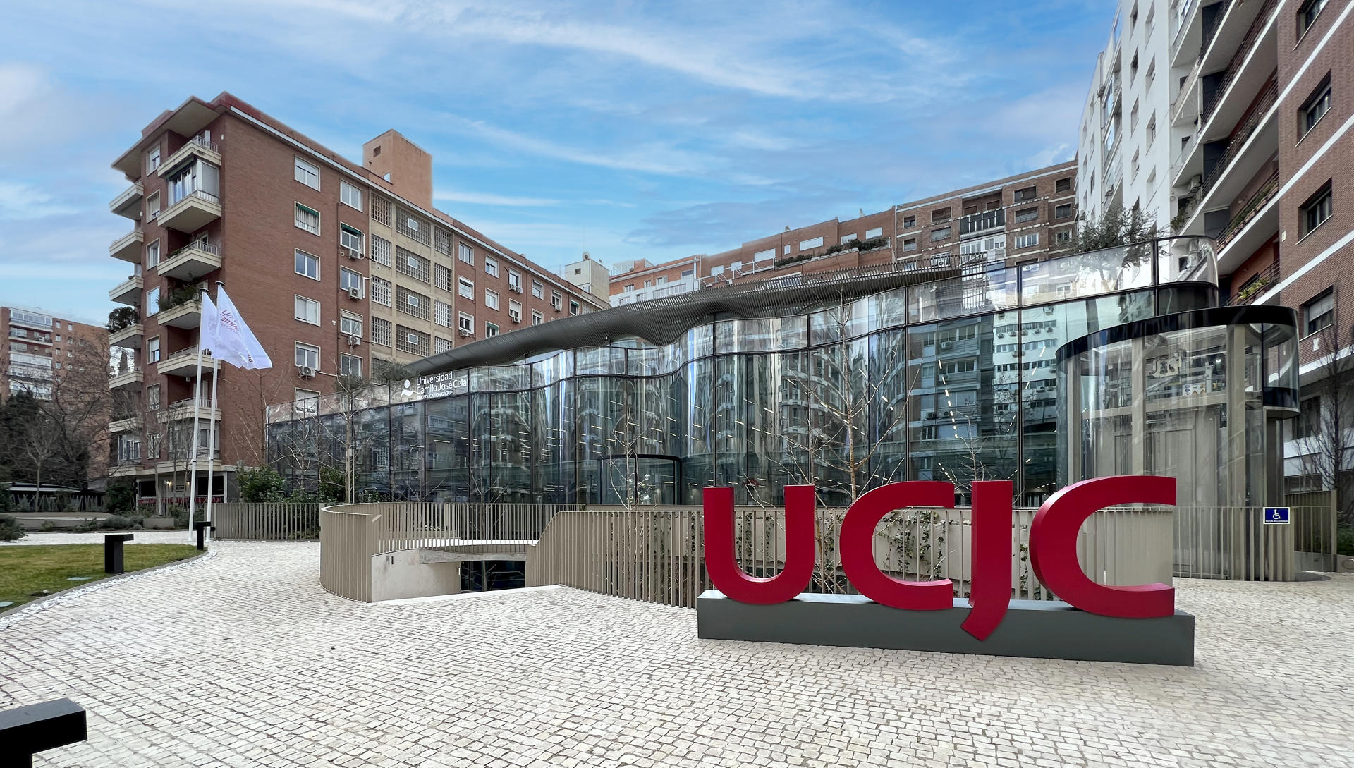 Imagen del exterior del nuevo Campus Castellana de la UCJC en el centro de Madrid