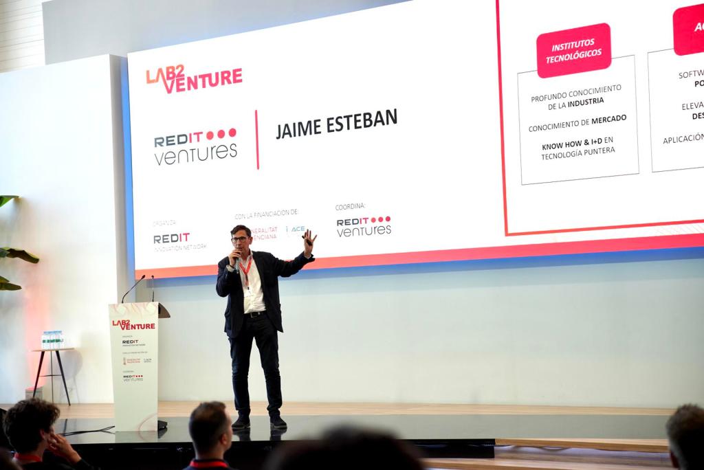 En la foto: Ponencia de Jamie Esteban durante el LAB2VENTURE / Uso Editorial