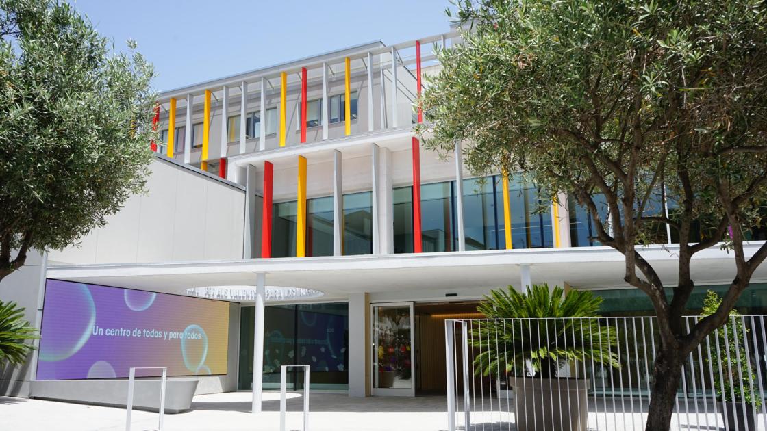 Imagen cedida del exterior del edificio del nuevo centro monográfico de oncología pediátrica del Hospital Sant Joan de Déu Barcelona, el SJD Pediatric Cancer Centre Barcelona. EFE/CEDIDA/USO EDITORIAL PARA LA NOTICIA QUE ACOMPAÑA/CRÉDITO OBLIGATORIO