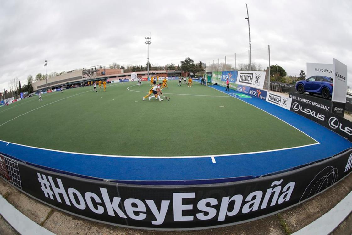 MADRID, 24/03/2023.- Partido inaugural de la Copa del rey de Hockey masculino entre el Atlético Terrassa HC (amarillo) y el RC Polo (Blanco) hoy, 24 de marzo de 2023, en el Club de Campo Villa de Madrid. EFE/David Fernández