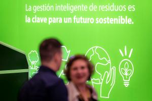 Ejemplos mundiales en materia de reciclaje como son las ciudades italianas de Treviso y Pisa presentan sus respectivos modelos en el festival Waste in Progress, un referente del sector que se celebra anualmente en Girona y que este año se centra en los sistemas de recogida con identificación, este martes. EFE/David Borrat