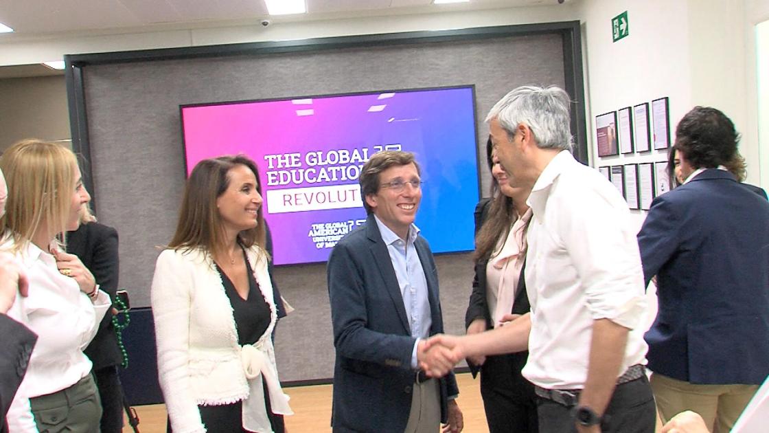 El aprendizaje inmersivo y las tecnologías centran la revolución educativa.