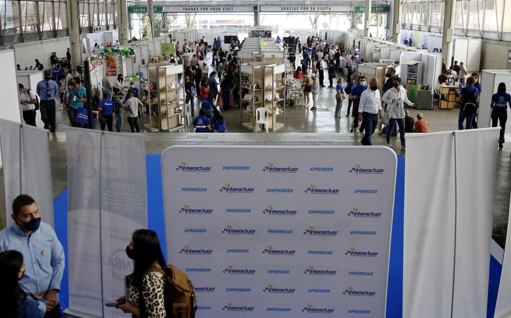 Foto de archivo de octubre de 2021 de la Feria Interactuar en Medellín (Colombia). EFE/Luis Eduardo Noriega