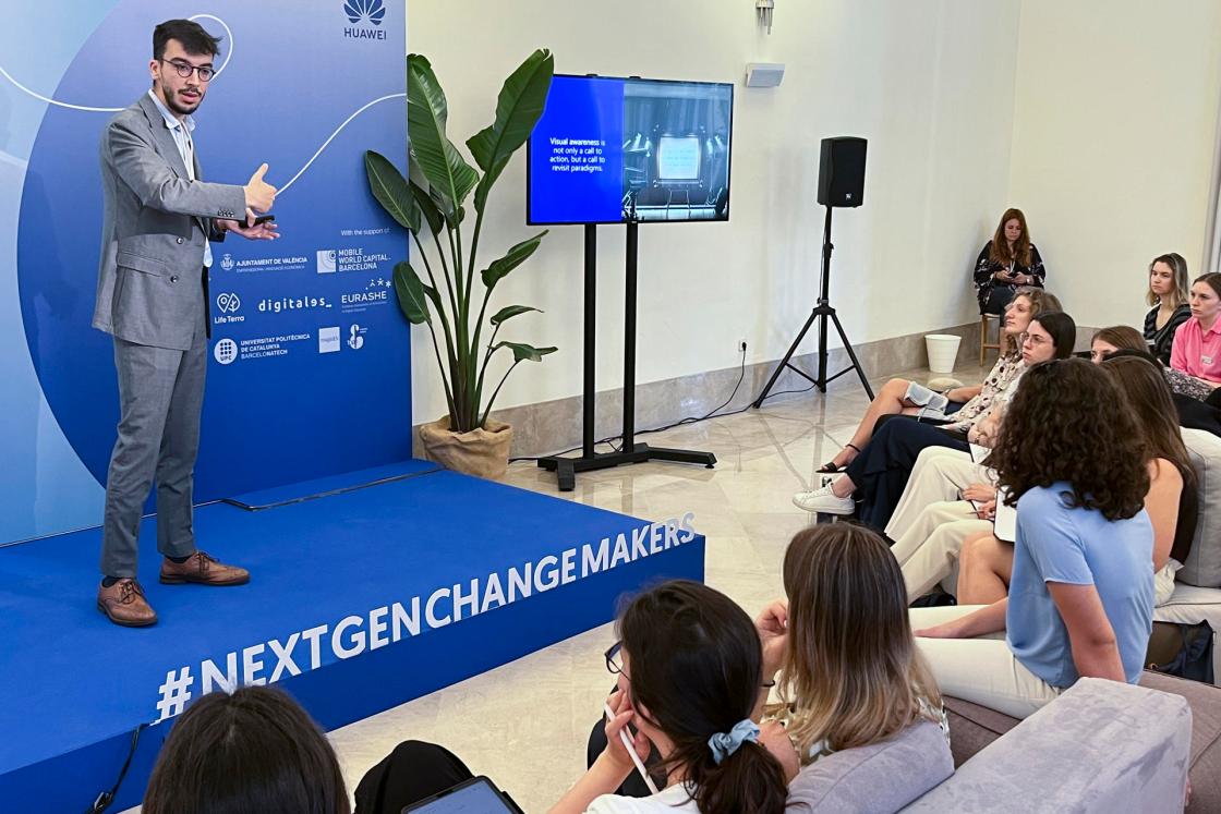 VALENCIA, SPAIN, 28/06/2023.- The creative potential of artificial intelligence (AI) could turn this technology into a tool capable of bringing art closer to individuals with disabilities, breaking down sensory or physical barriers currently hindering their access. EFE/Bruno Fortea Miras