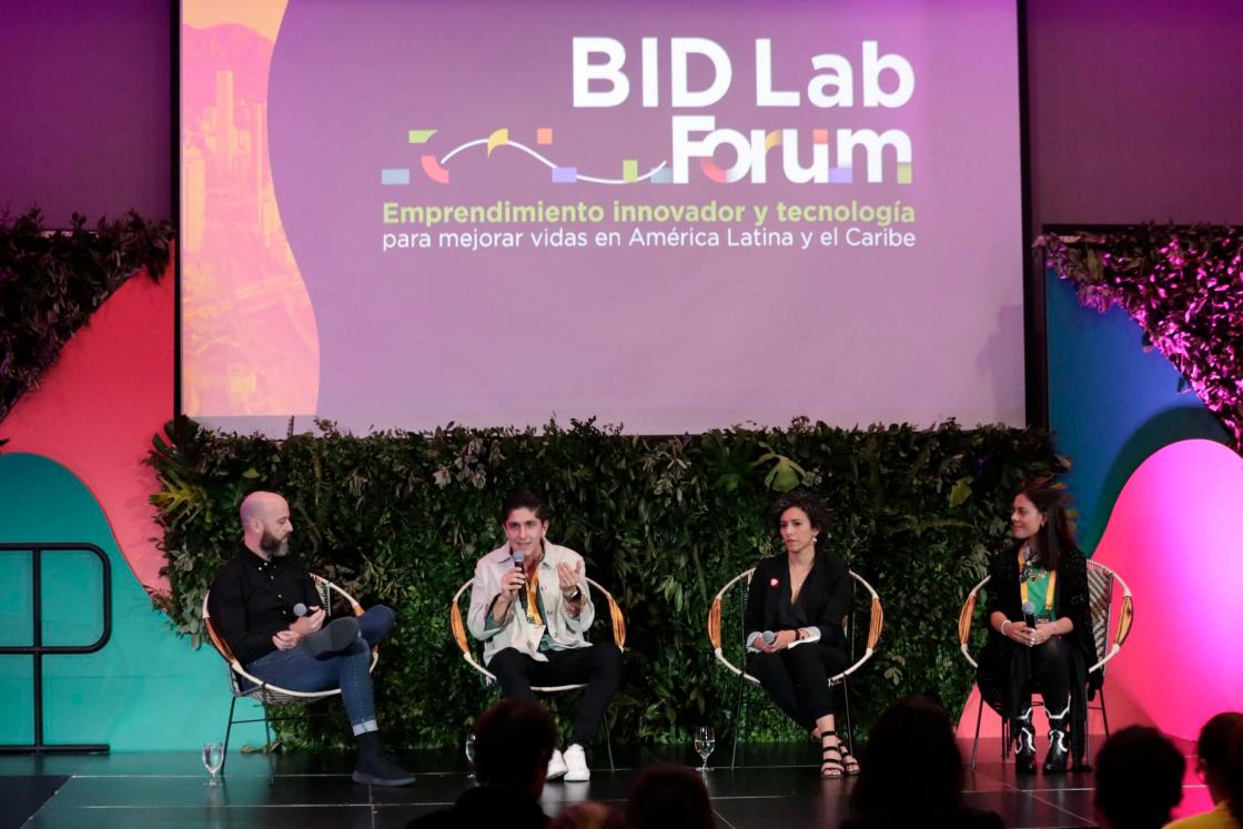 The co-founder and CEO of Kinnto. ai, Robbie Frye (L), participates with OnTop co-founder and COO Julian Torres (2-L), Diana Narvaez of the Latam investment team, Flourish Ventures (2-R) and Cuentame co-founder and CEO, Regina Athie, during the panel Straight Talk: Visibilizing the importance of well-being and mental health for the entrepreneurial ecosystem in LAC as part of the IDB Lab Forum, in Bogota, Colombia, on 14 June 2023. Experts from the Inter-American Development Bank's Innovation Lab (IDB Lab) called on Wednesday in Bogota to make mental health visible in the entrepreneurial ecosystem as a factor that affects the success of their companies. EFE/Carlos Ortega