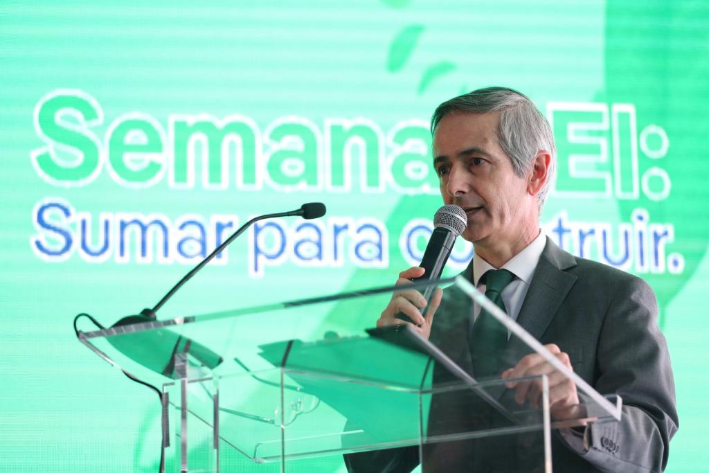 El CEO de Iberdrola México, Enrique Alba habla durante la inauguración de la segunda semana de la diversidad, equidad e Inclusión hoy, en Ciudad de México (México). EFE/Sáshenka Gutiérrez
