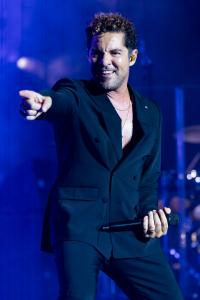 PALAFRUGELL (GIRONA), 20/08/2023.- El cantante David Bisbal actúa en el Festival Cap Roig, en Palafrugell, Girona. EFE/Siu Wu