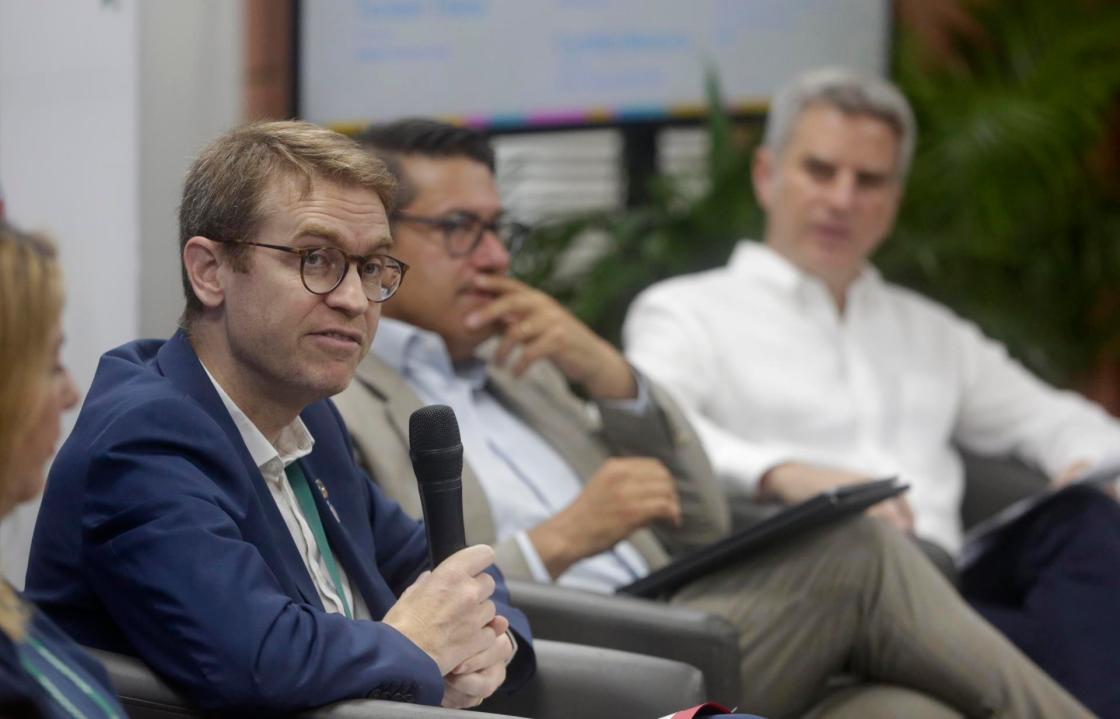The Deputy Executive Director of Sustainable Economy and Finance from the French Development Agency, Laurent Biddiscombe, speaks during the second day of the Finance in Common Summit (FiCS) Tuesday, in Cartagena, Colombia. EFE/Ricardo Maldonado Rozo.