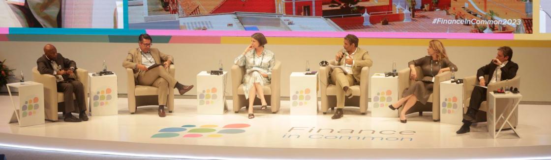 (L to R) Gene Leon, President of the Caribbean Development Bank; Ricardo Mourinho, Vice President of the European Investment Bank (EIB); Ana María Ibáñez, Vice President of Sectors and Knowledge; Taimur Ahmad, journalist from LatinFinance; Natalia Dias, Director of Capital Markets and Sustainable Finance at the Brazilian National Bank for Economic and Social Development (Bndes); and Christian Asnelli, Vice President of Strategic Programming at CAF, participate in the "Latin America and the Caribbean-Vision 2030-2050" panel on the first day of the Common Finance Summit (FiCS), the largest global gathering of development banking, on Monday in Cartagena, Colombia. EFE/Ricardo Maldonado Rozo.