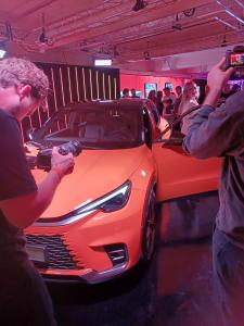 Lexus apuesta por ‘influencers’ para lograr 25 millones de visualizaciones del nuevo LBX.