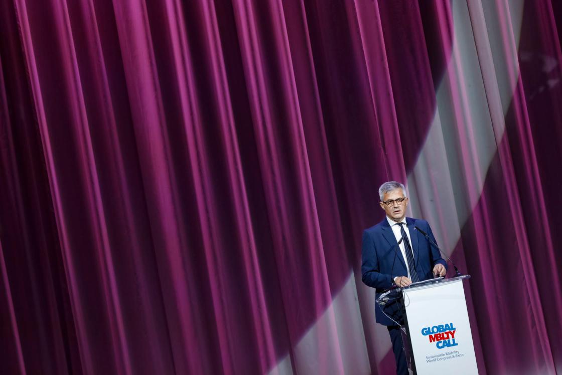 MADRID, 26/10/2023.- El secretario de Estado de Transporte, Movilidad y Agenda Urbana, David Lucas, participa con la ponencia "Corredor 360°: Inauguración de la Jornada de Corredores en España" al inicio de la tercera jornada de la Global Mobility Call, en las instalaciones de IFEMA, este jueves, en Madrid. EFE/David Fernández