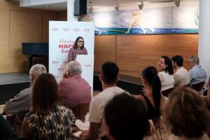 GRAFCAN1045. LAS PALMAS DE GRAN CANARIA (ESPAÑA), 22/11/2023.- La vicepresidenta de la Fundación Mapfre Canarias, Isabel Suárez, ha hecho entrega este miércoles de los premios "Futuro" a seis proyectos socioculturales. EFE/ Angel Medina G.