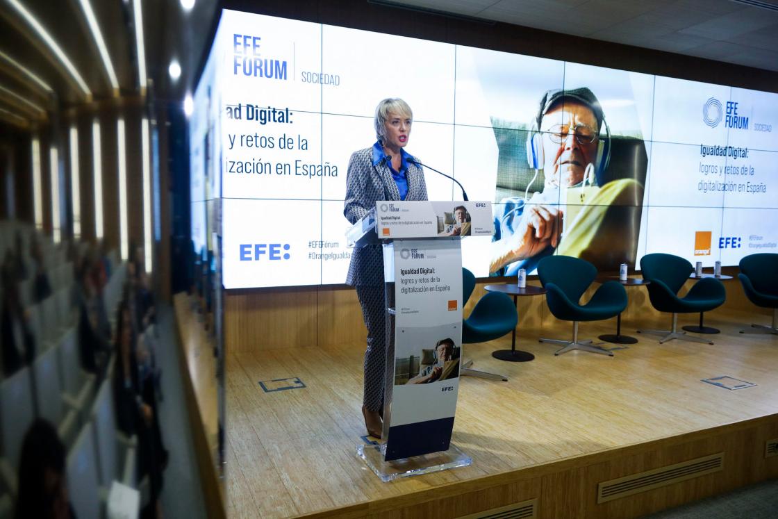 MADRID, 29/11/2023.- La secretaria de Estado de Digitalización e Inteligencia Artificial, Carme Artigas, interviene este miércoles durante el evento EFE Forum "Igualdad Digital: logros y retos de la digitalización en España", en Madrid. EFE/ David Fernández