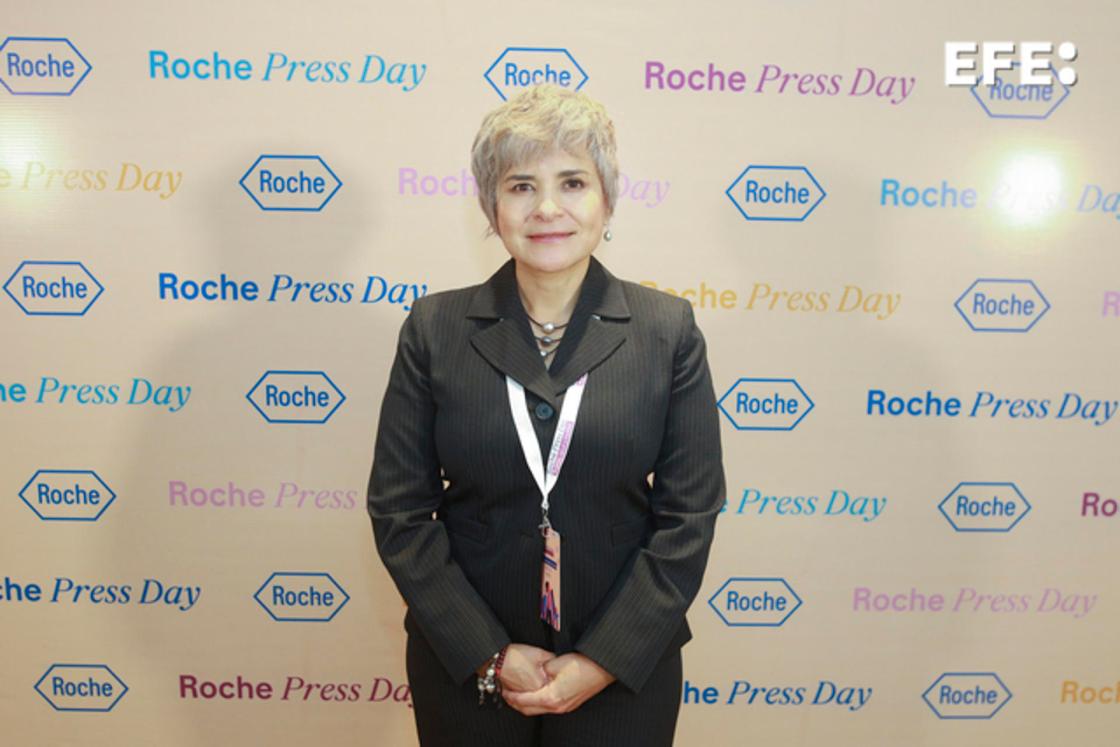 La especialista del Instituto Mexicano del Seguro Social (IMSS), Olga Georgina Martínez Montañez, participa hoy en el Roche Press Day en Ciudad de Panamá (Panamá). EFE/Gerardo Pesantez
