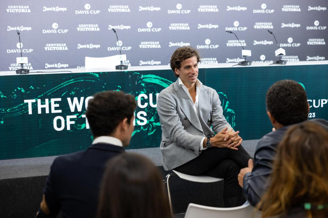 El director de las Finales de la Copa Davis, Feliciano López (c), en un encuentro informativo durante las últimas rondas de este torneo que se disputa en Málaga. EFE/LEXUS/IMAGEN CEDIDA/CRÉDITO OBLIGATORIO