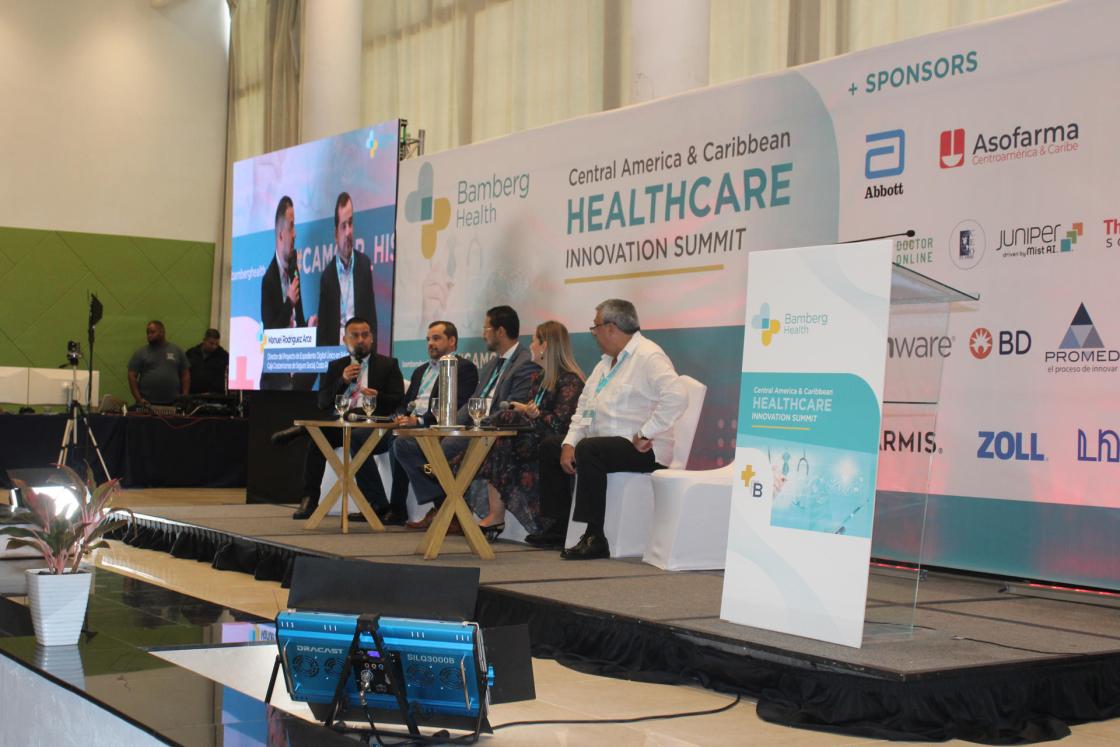 Fotografía cedida por Bamberg Health donde se observa a los participantes de evento Central America & the Caribbean Healthcare Innovation Summit 2022, el 16 de marzo del 2022, en Ciudad de Panamá (Panamá). EFE/ Bamberg Health SOLO USO EDITORIAL/SOLO DISPONIBLE PARA ILUSTRAR LA NOTICIA QUE ACOMPAÑA (CRÉDITO OBLIGATORIO)