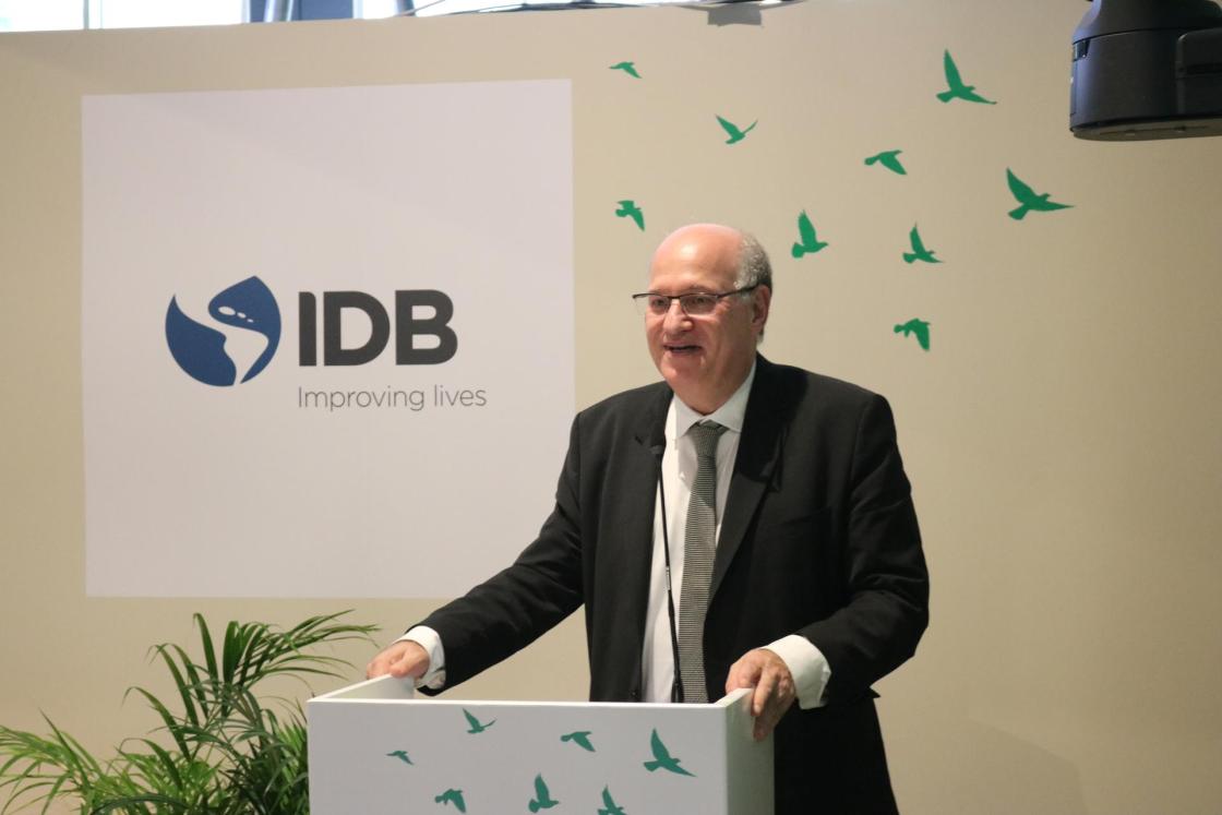 El presidente del BID, Ilan Goldfajn, anunció que el programa piloto BID CLIMA ascenderá a un total de 1.000 millones de dólares de donación. EFE/José Miguel Pascual Labrador