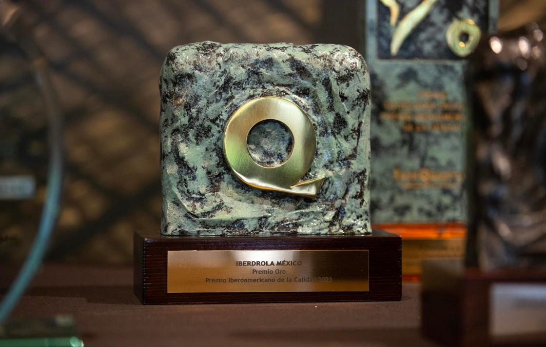 Fotografía del trofeo de Premio Iberoamericano de Calidad a la gestión innovadora y creativa, hoy en Santo Domingo (República Dominicana). EFE/Orlando Barría