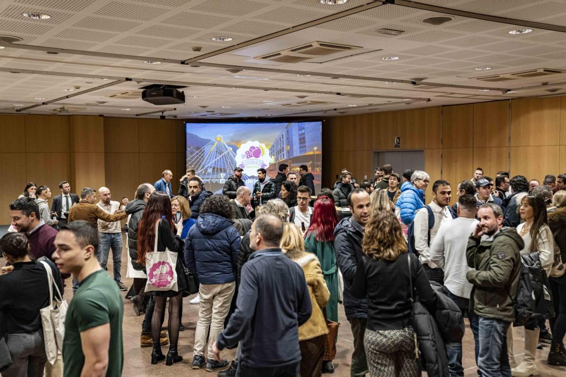 Pie de foto: Momento final de networkingAutor: Andorra Masters