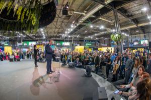 MADRID, 24/01/2024.- El alcalde de Sevilla, José Luis Sanz, interviene en la inauguración del pabellón de la comunidad andaluza en la Feria Internacional de Turismo, Fitur 2024, este miércoles en el recinto ferial Ifema de Madrid. EFE/FERNANDO VILLAR