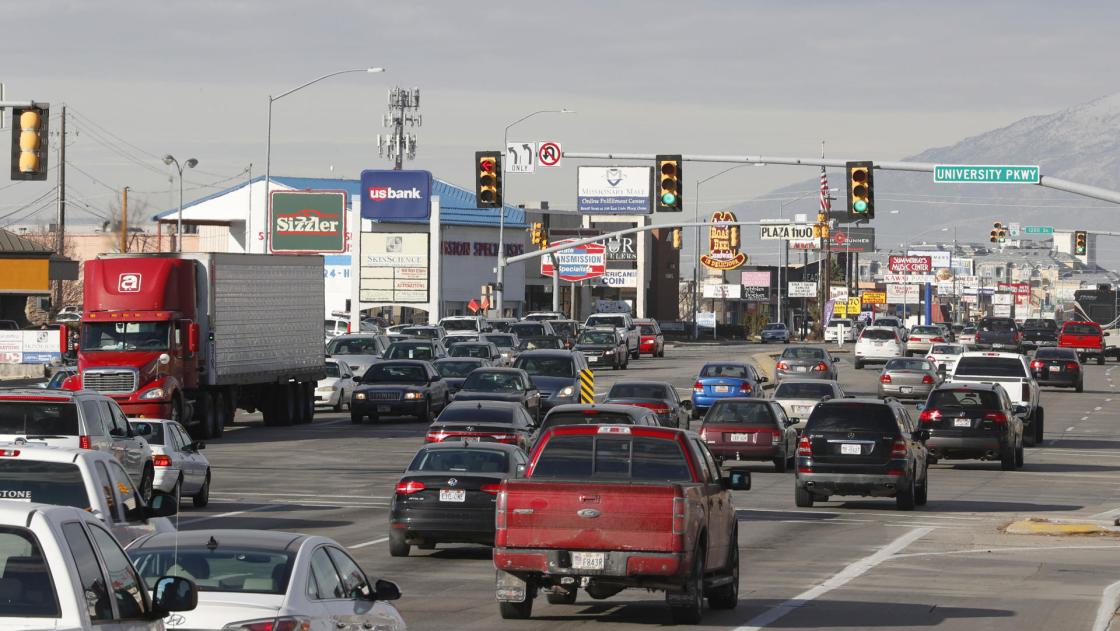 File photo of a view of a road filled with cars. EFE/George Frey