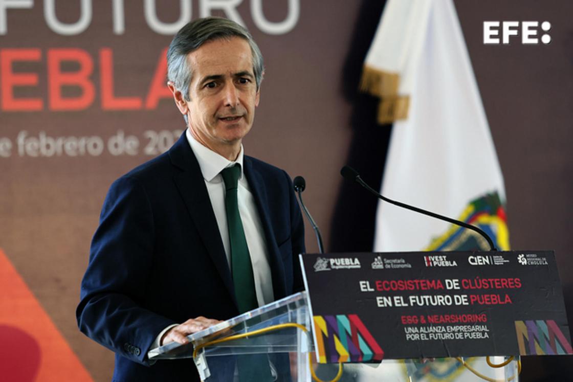 Fotografía cedida este jueves donde se observa al CEO de Iberdrola México, Enrique Alba durante un acto protocolario en la ciudad de Puebla (México). EFE/Iberdrola México/SOLO USO EDITORIAL/SOLO DISPONIBLE PARA ILUSTRAR LA NOTICIA QUE ACOMPAÑA (CRÉDITO OBLIGATORIO) 