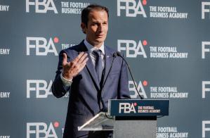 El co-fundador y CEO adjunto de The Football Business Academy (FBA), Kristian Dobrev, en la graduación de la duodécima edición del Máster Profesional en Negocios del Fútbol. EFE/FBA/IMAGEN CEDIDA/CRÉDITO OBLIGATORIO
