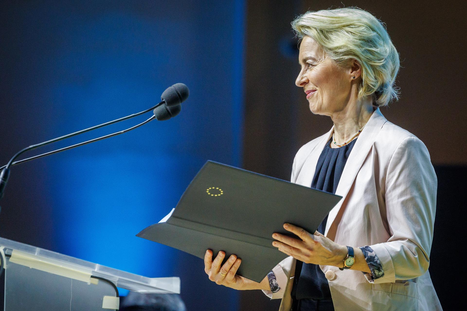 Brussels (Belgium), 09/04/2024.- European Commission President Ursula von der Leyen speaks during the Opening Ceremony of the second edition of the New European Bauhaus Festival 2024 in the Cinquantenaire Parc in Brussels, Belgium, 09 April 2024. (Bélgica, Bruselas) EFE/EPA/OLIVIER MATTHYS