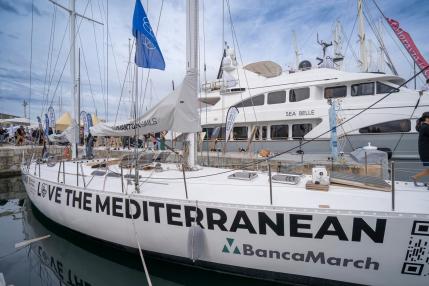 Sailing against climate crisis, defending Balearic Sea, challenges for ‘Galaxie’ yacht