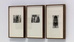 Fotografías de la exposición 'Perfecta es la pregunta', que el Museo Reina Sofía dedica al artista estadounidense James Lee Byars.