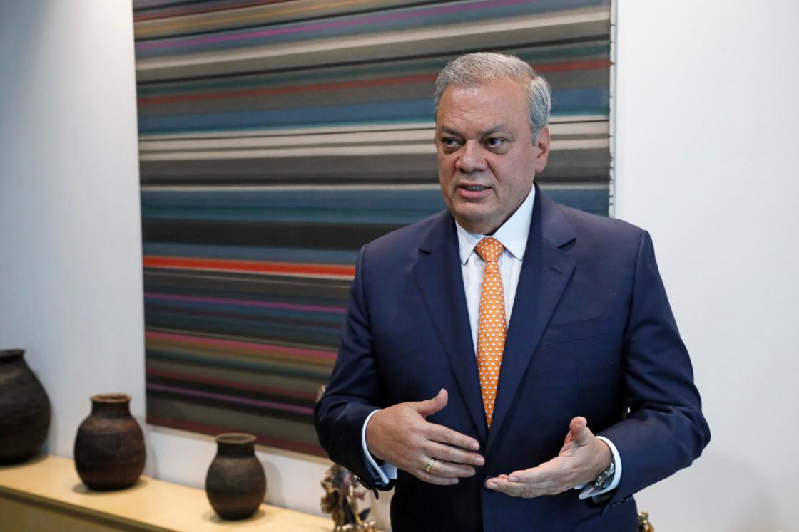 El presidente de la Cámara de Comercio de Bogotá, Ovidio Claros habla durante entrevista con EFE en Bogotá (Colombia). EFE/Carlos Ortega