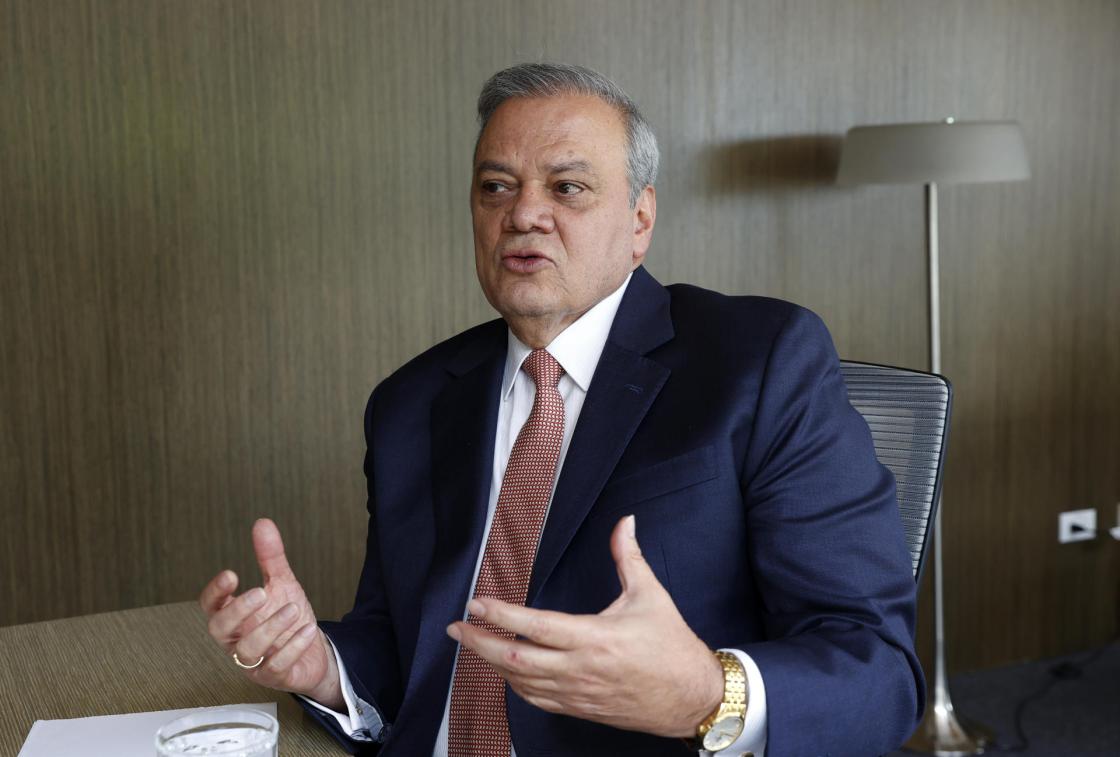 El presidente ejecutivo de la Cámara de Comercio de Bogotá (CCB) Ovidio Claros Polanco habla con EFE luego de la presentación del Bogotá Audiovisual Market (BAM), en Bogotá (Colombia). EFE/Mauricio Dueñas Castañeda 