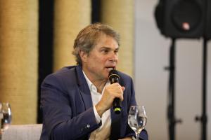 Fotografía cedida por Sergio Gonzales/BID del gerente general de BID Invest, James Scriven, mientras habla en el marco de la Semana de la Sustentabilidad del BID en Manaos (Brasil). EFE/ Sergio Gonzales/BID/ SOLO USO EDITORIAL/SOLO DISPONIBLE PARA ILUSTRAR LA NOTICIA QUE ACOMPAÑA (CRÉDITO OBLIGATORIO)