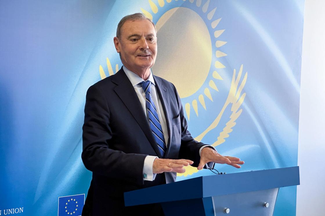 ASTANA, 06/18/2024 - The European Union's (EU) Special Envoy for Sanctions, David O'Sullivan, highlighted on Tuesday Kazakhstan's progress in complying with the sanctions adopted by the 27-member bloc against Russia over its war in Ukraine. "We have made significant progress on this matter," O'Sullivan said at a press conference following his third visit to Kazakhstan, during which he discussed with Kazakh officials the evasion and circumvention of sanctions on Russia. EFE/Kulpash Konyrova.